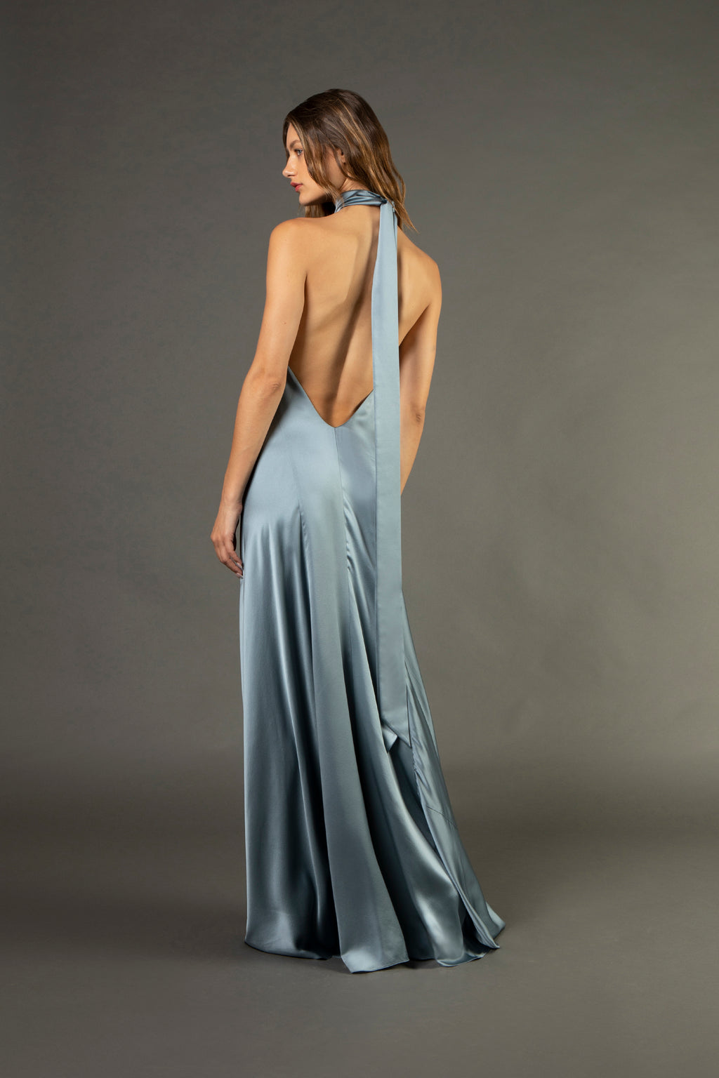 NWT Michelle Mason Halter Tie Neck Backless Gown - Ivory Size 4 venue ...